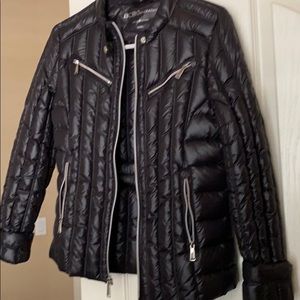 BCBG puffer jacket!!